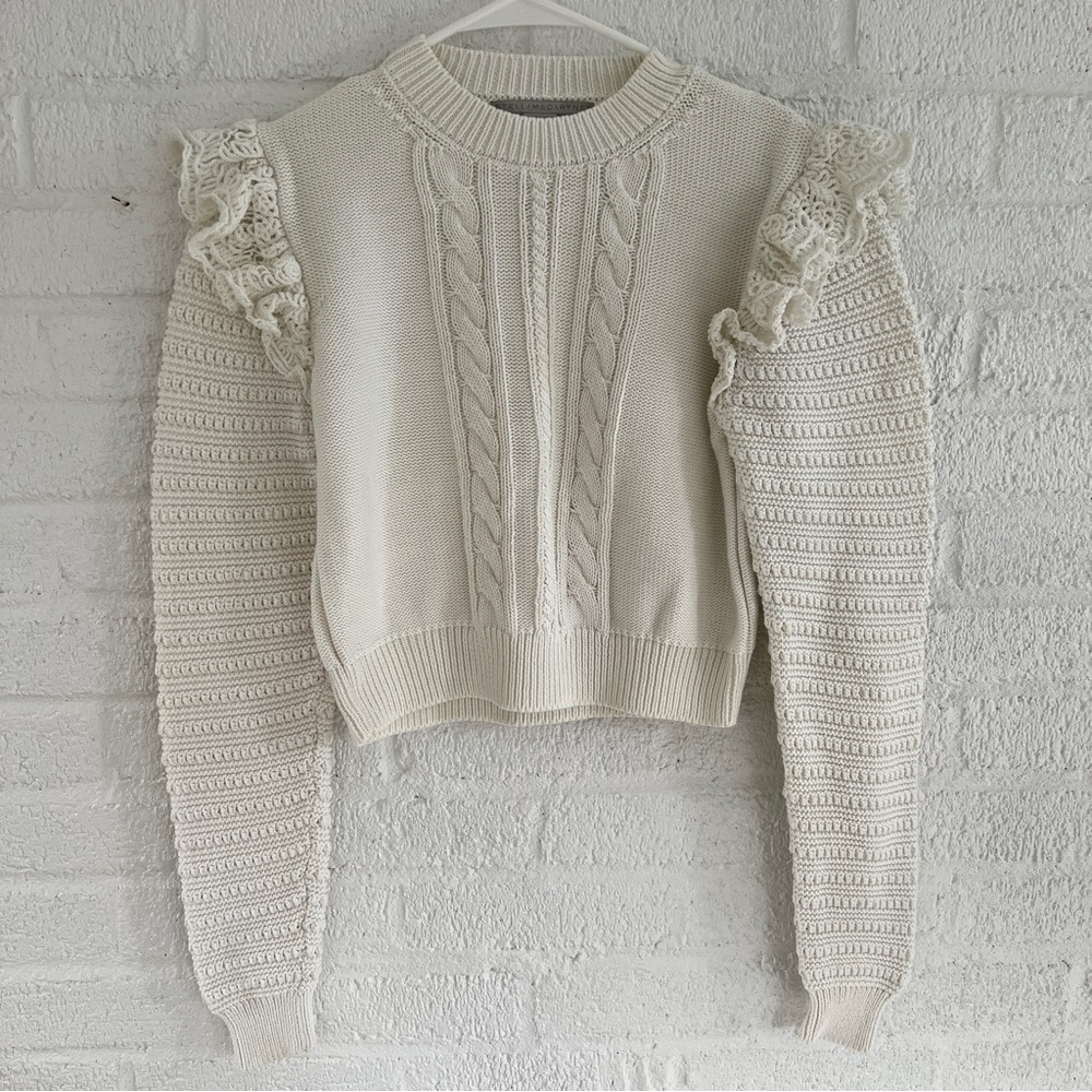 Stella McCartney Cream Cable-Knit Ruffle Shoulder Sweater